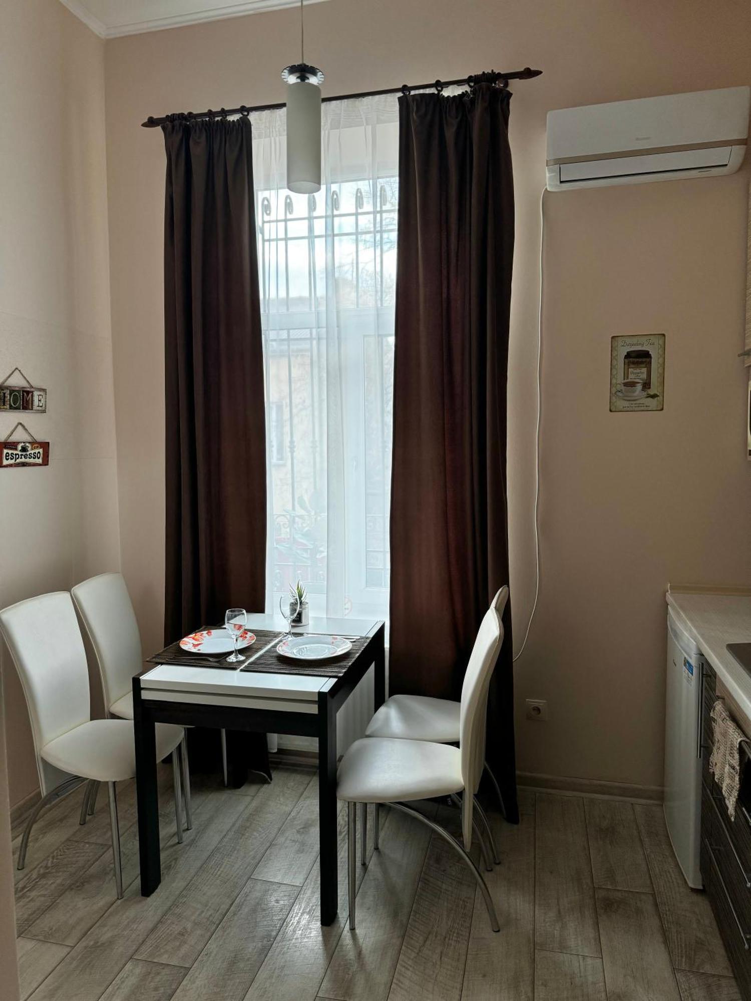 Opera House Apartment Lviv Exterior photo